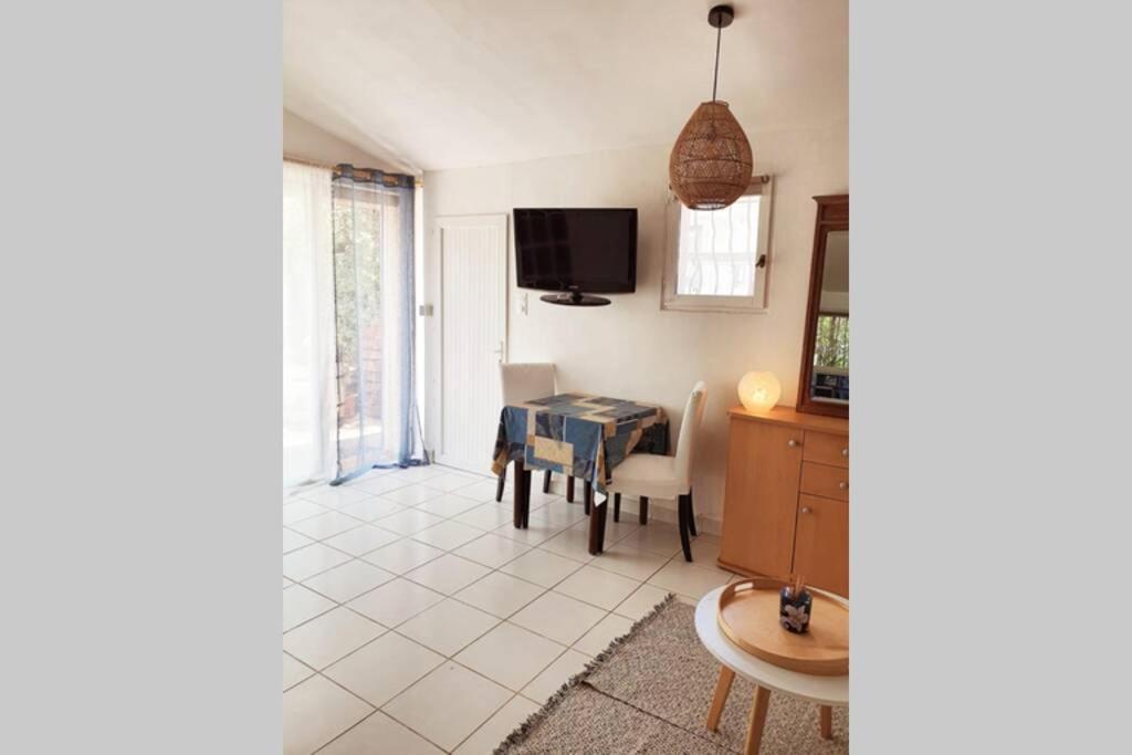 Le Studio Charme Et Tranquillite Le Plan-de-la-Tour 外观 照片